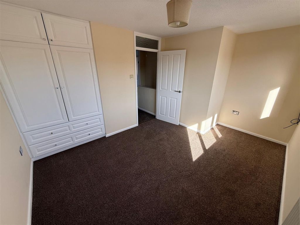 Additional image 3 of 2 bed semi-detached house to rentLlys Close, Oswestry SY11