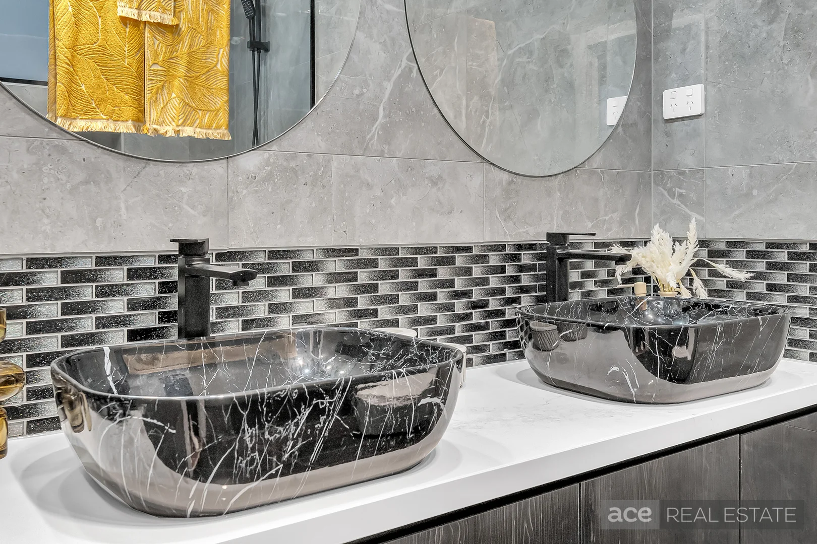 Additional image 24 of 3 Reetaj Crescent, Truganina VIC 3029