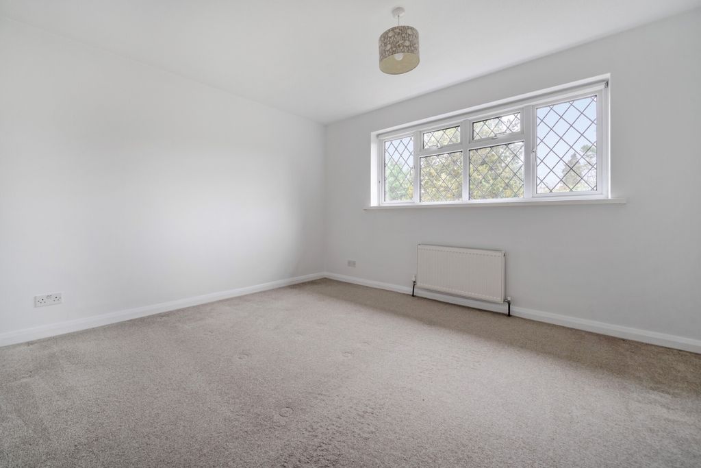 Additional image 9 of 5 bed detached house to rentNorton Park, Ascot SL5