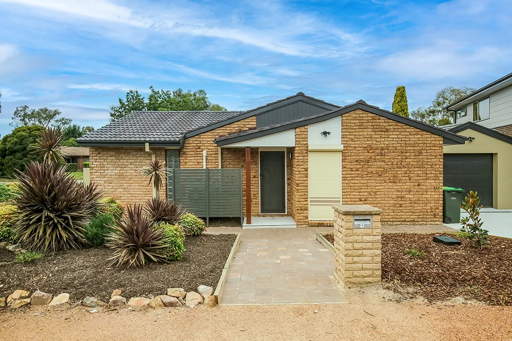 30 Herron Crescent, Latham ACT 2615