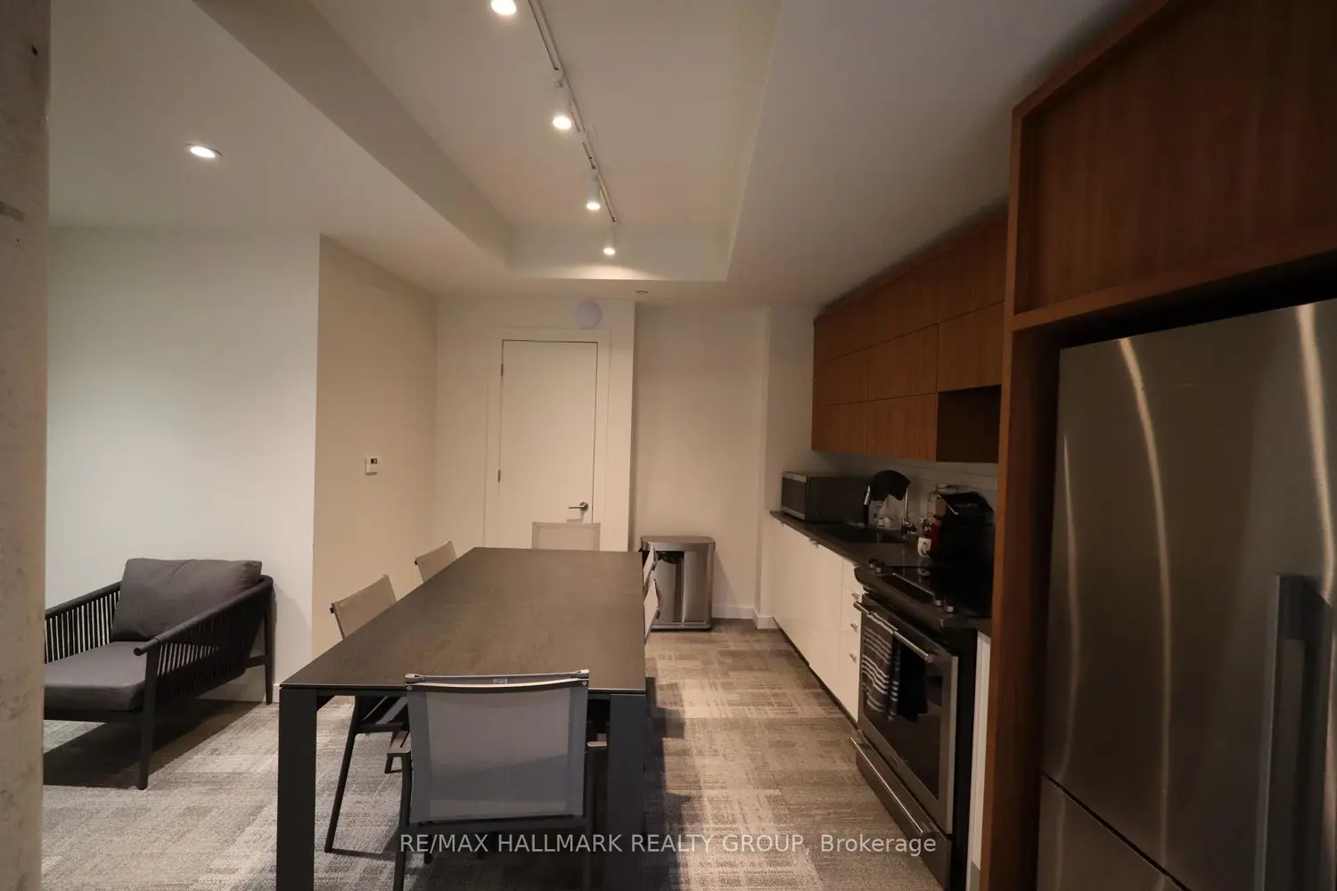 Additional image 16 of 135 Barrette Street 607