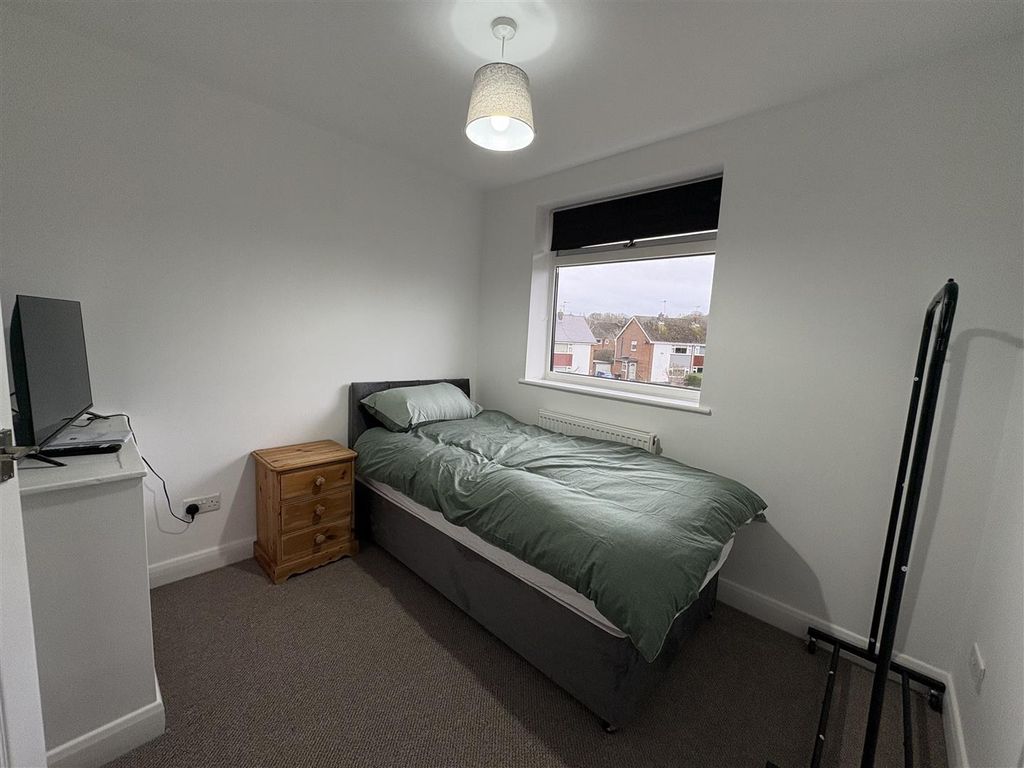 Additional image 13 of 4 bed semi-detached house to rentHafod Park, Mold CH7