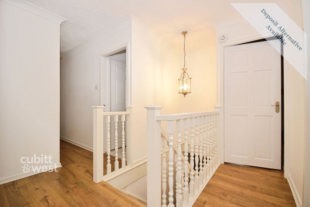 Additional image 13 of 6 bed detached house to rentCrawley Lane, Crawley RH10