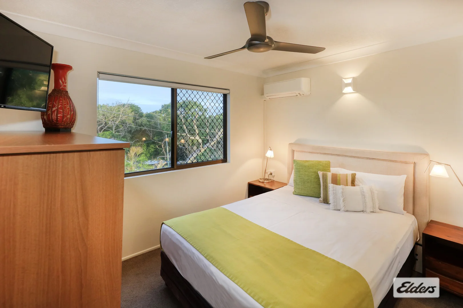 Additional image 13 of 1/100 Scenic Highway, Lammermoor QLD 4703