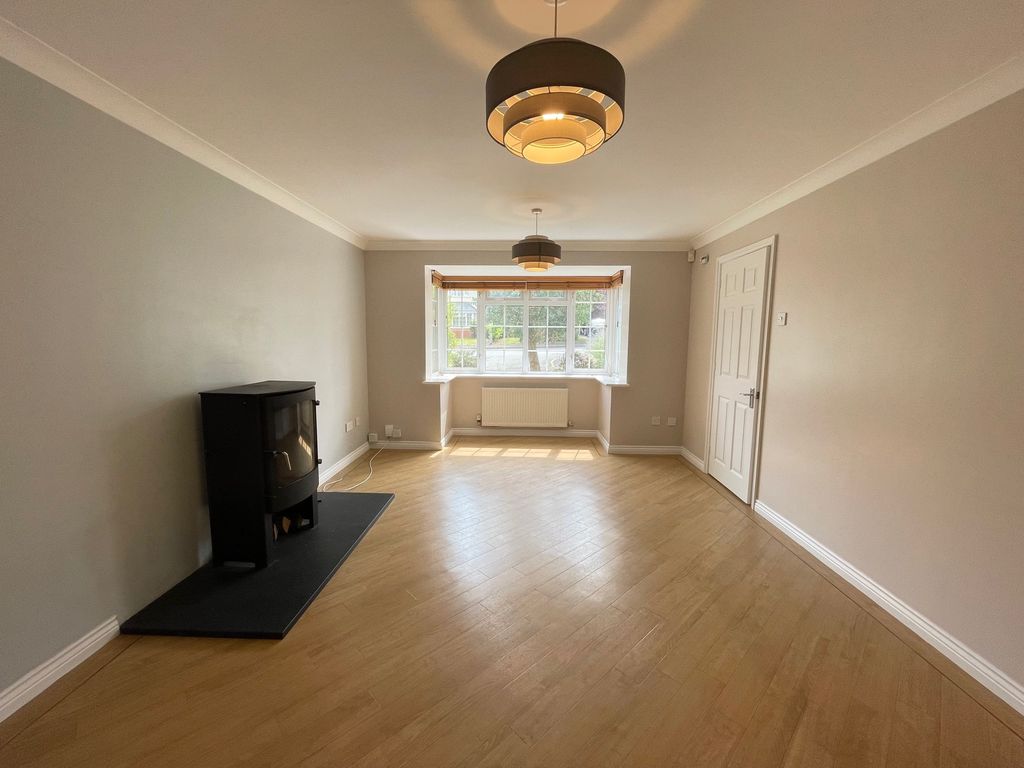 Additional image 2 of 4 bed detached house to rentTrevithick Close, Burntwood WS7