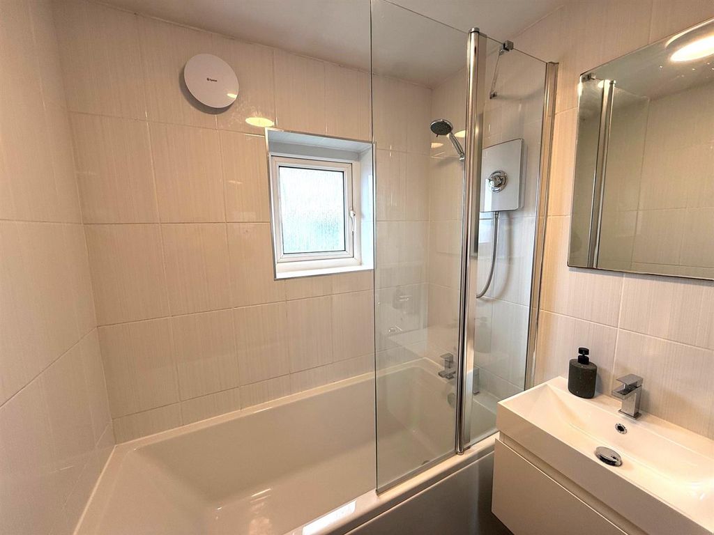 Additional image 12 of 3 bed property to rentPoplar Road, Croesyceiliog, Cwmbran NP44