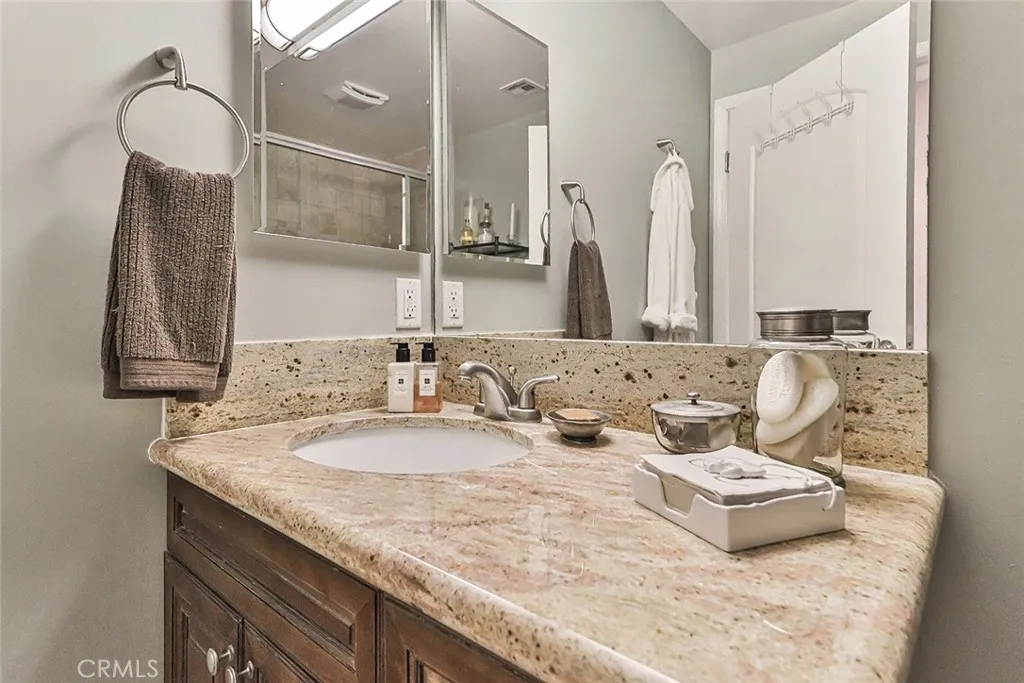 Additional image 79 of 4724 Kester Avenue Unit 404, Sherman Oaks, CA 91403