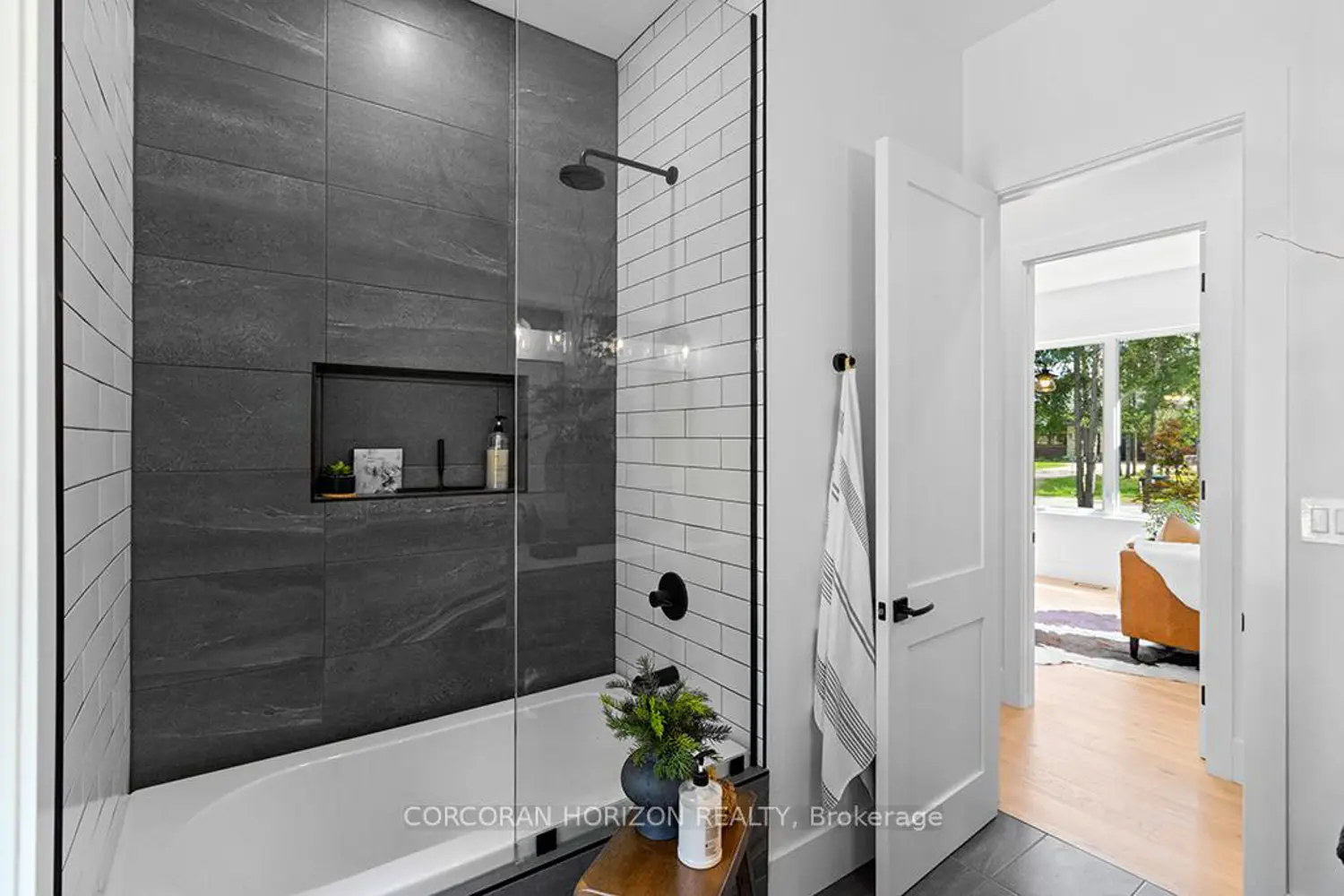 Additional image 7 of 107 Louise Creek Crescent