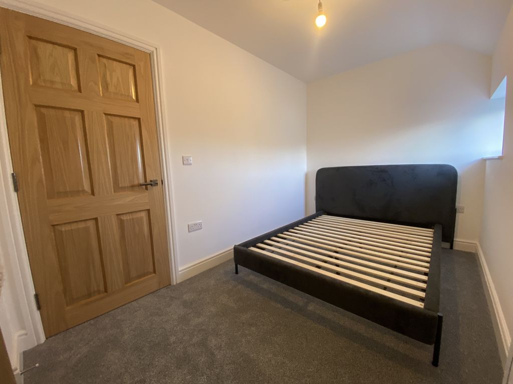 2 bed flat to rentAberystwyth SY23 photo 5
