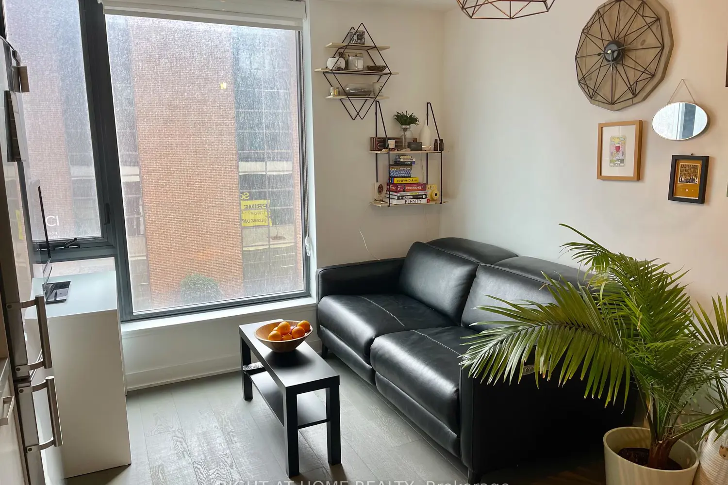 Additional image 4 of 203 Catherine Street 705