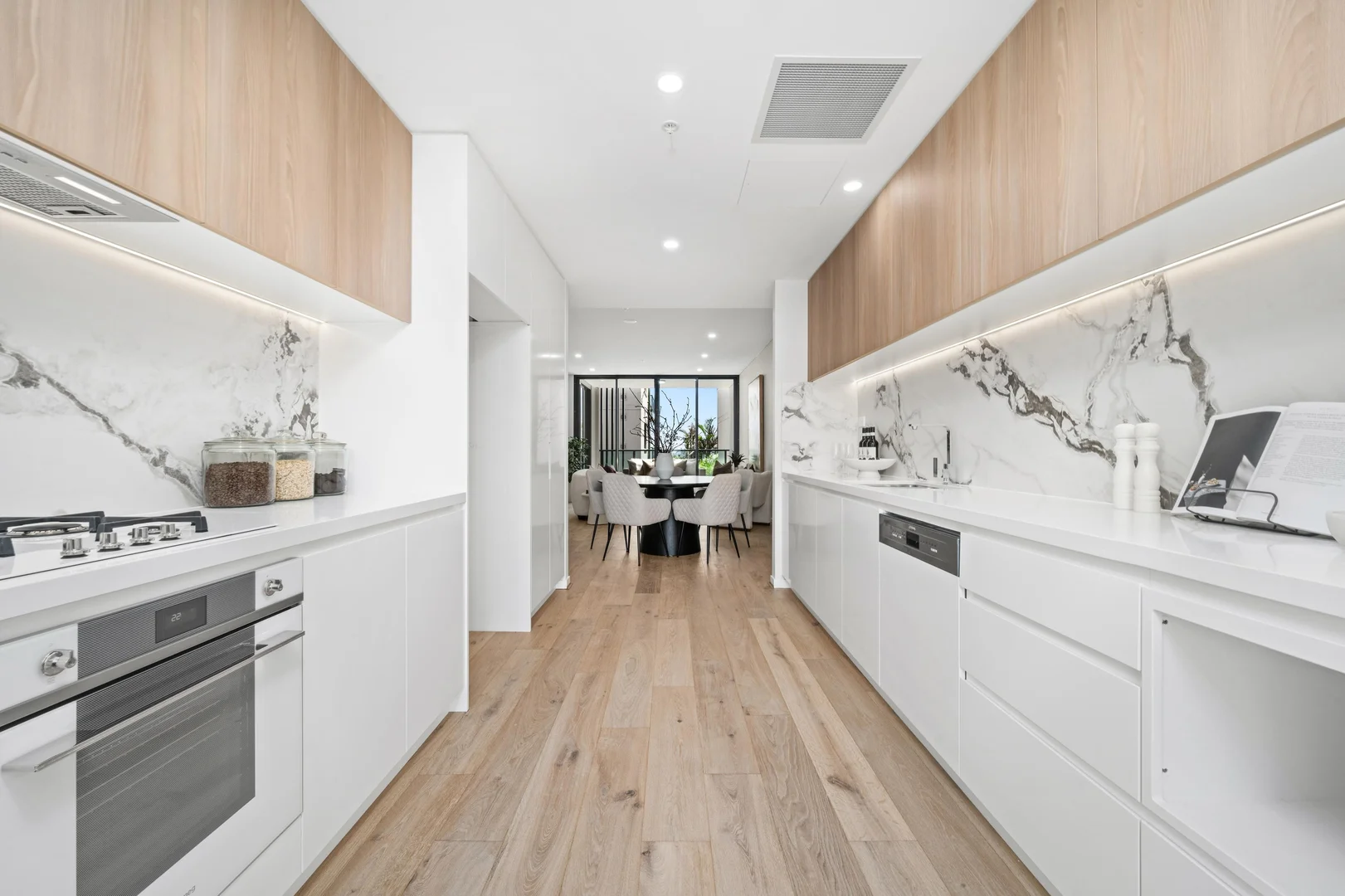 Additional image 5 of 303b/8 Oaks Avenue, Dee Why NSW 2099