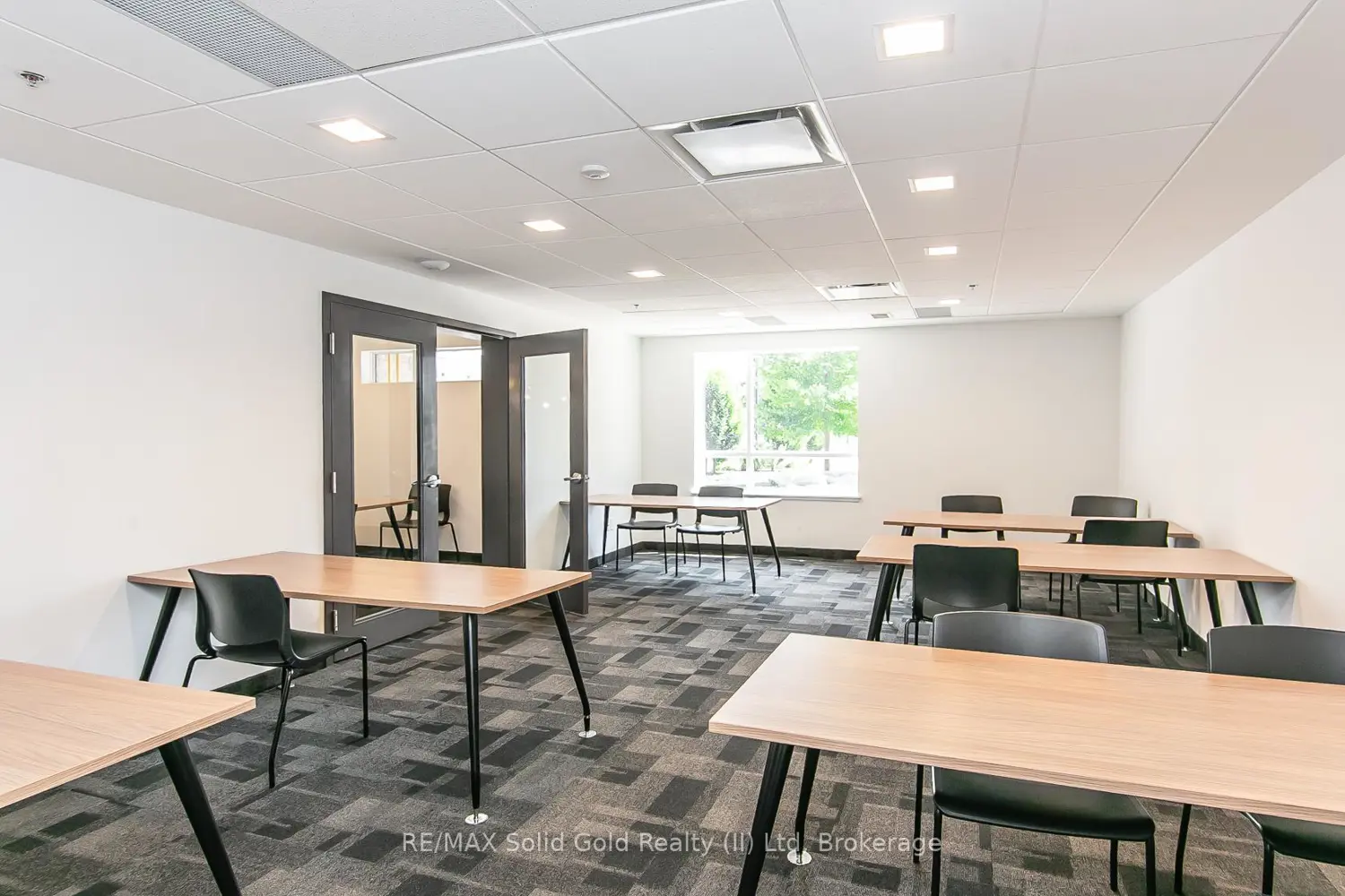 Additional image 10 of 251 Northfield Drive 102