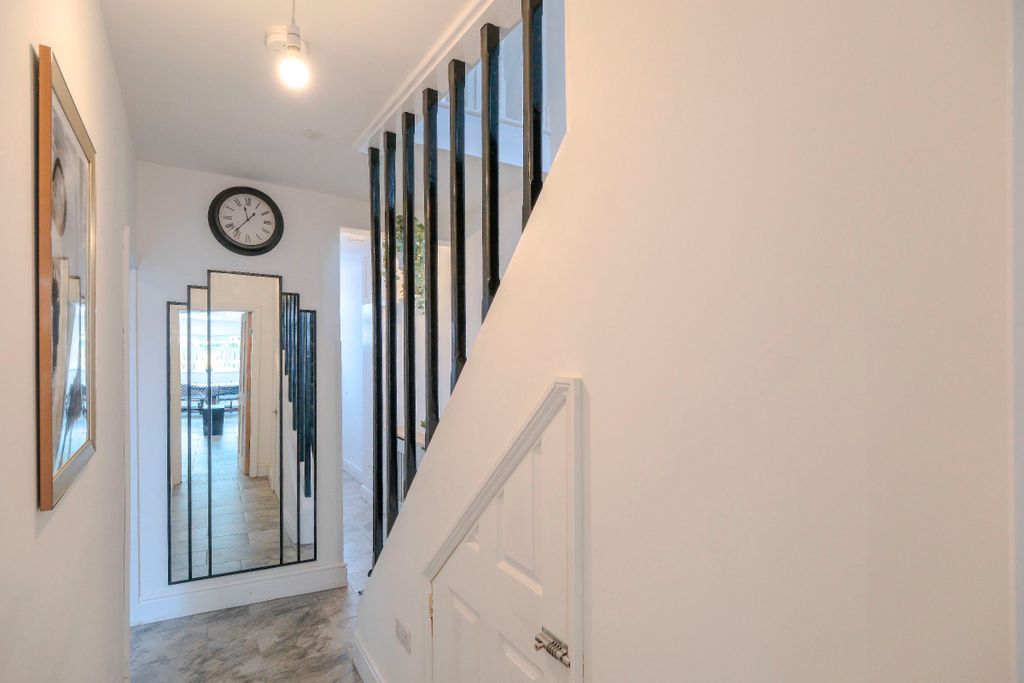 Additional image 31 of 5 bed semi-detached house to rentDouglas Road, Horfield, Bristol BS7