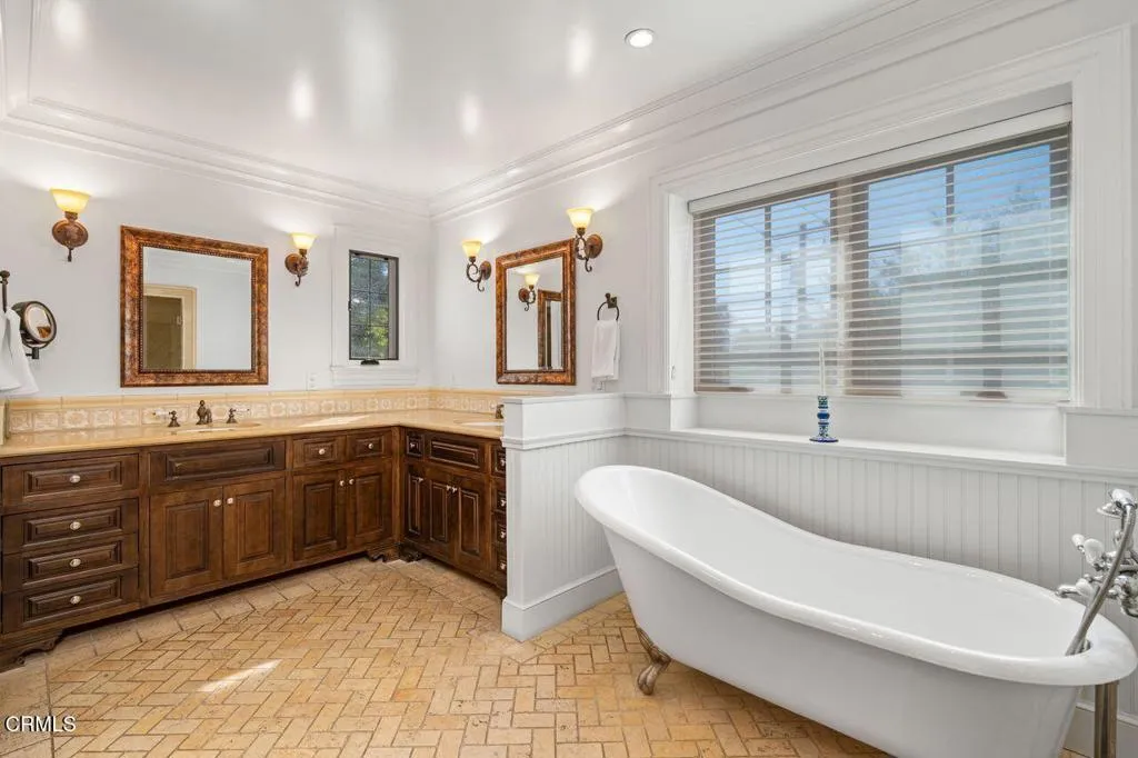 Additional image 86 of 951 Descanso Drive, La Canada Flintridge, CA 91011