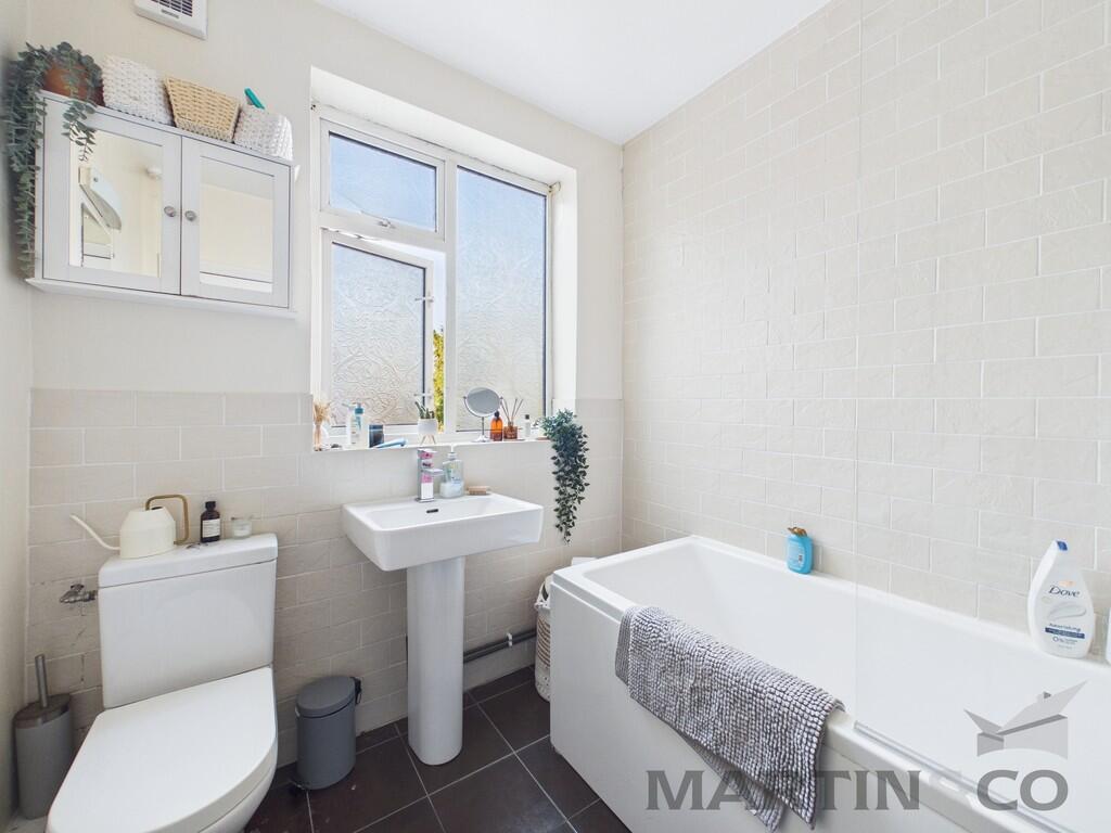 Additional image 10 of Grosvenor Road - Station Location