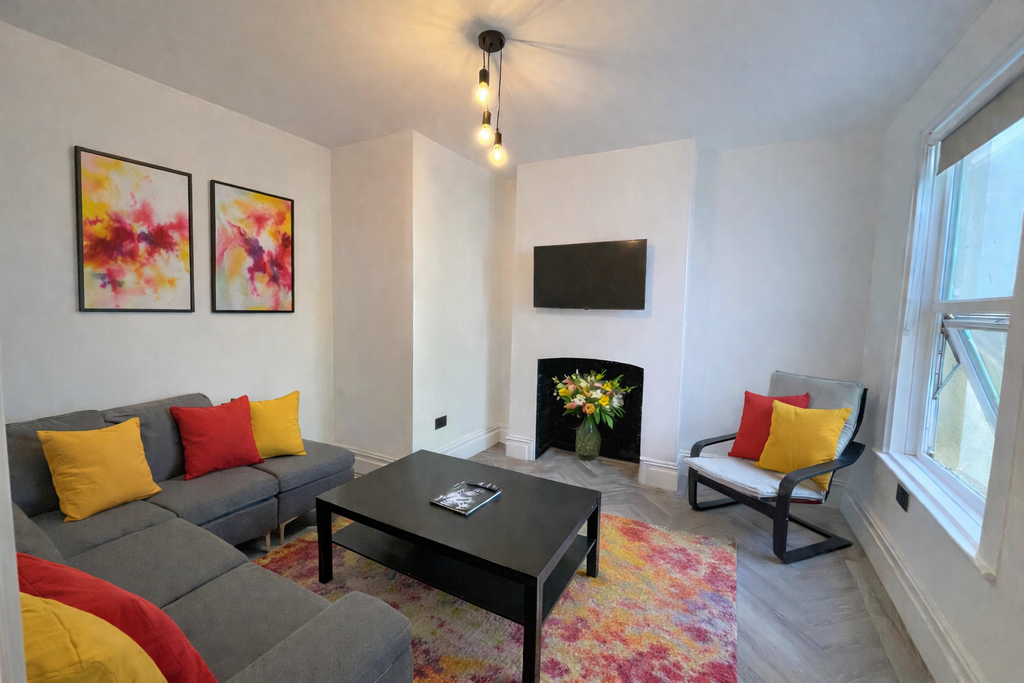6 bed shared accommodation to rentDownend Road, Bristol BS16 photo 2