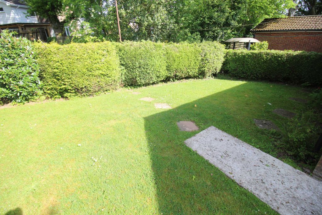 Additional image 10 of 2 bed semi-detached bungalow to rentPentre Close, Cwmbran NP44
