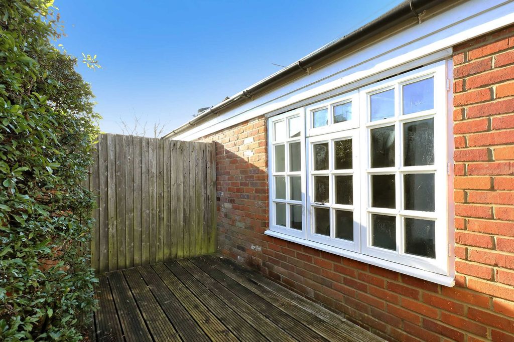 Additional image 7 of 2 bed country house to rentHammersley Lane, Penn, Buckinghamshire HP10