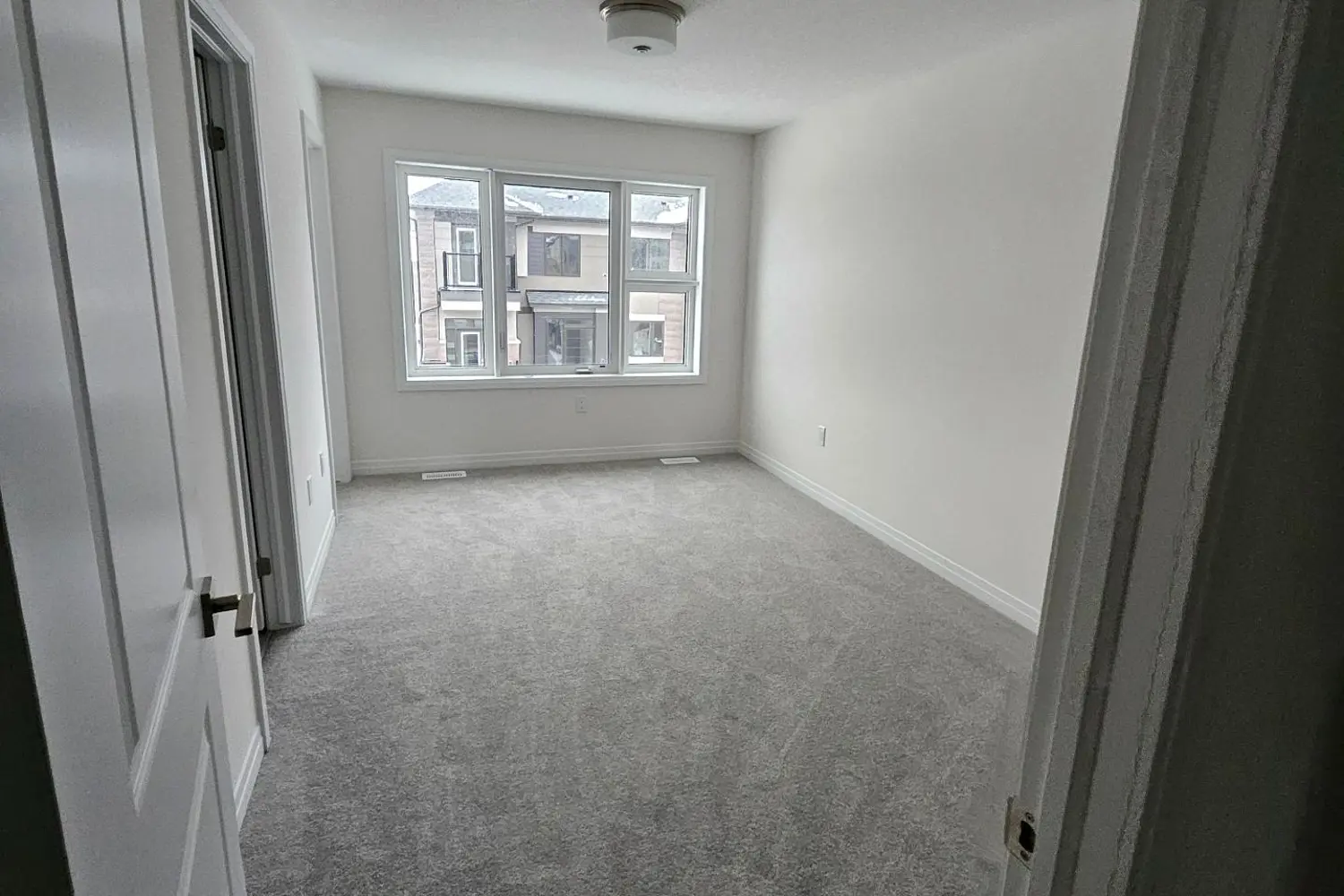 Additional image 10 of 660 Colborne Street 53