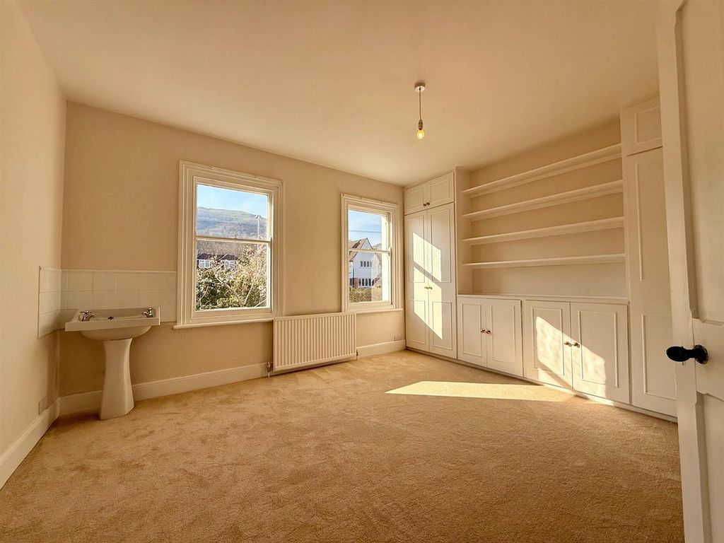 Additional image 18 of 5 bed detached house to rentSt. Andrews Road, Malvern WR14