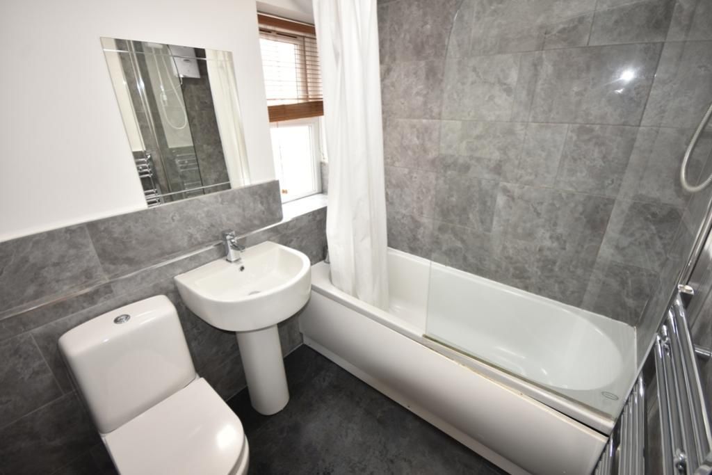 5 bed shared accommodation to rentBrentwood Avenue, Jesmond NE2 photo 3