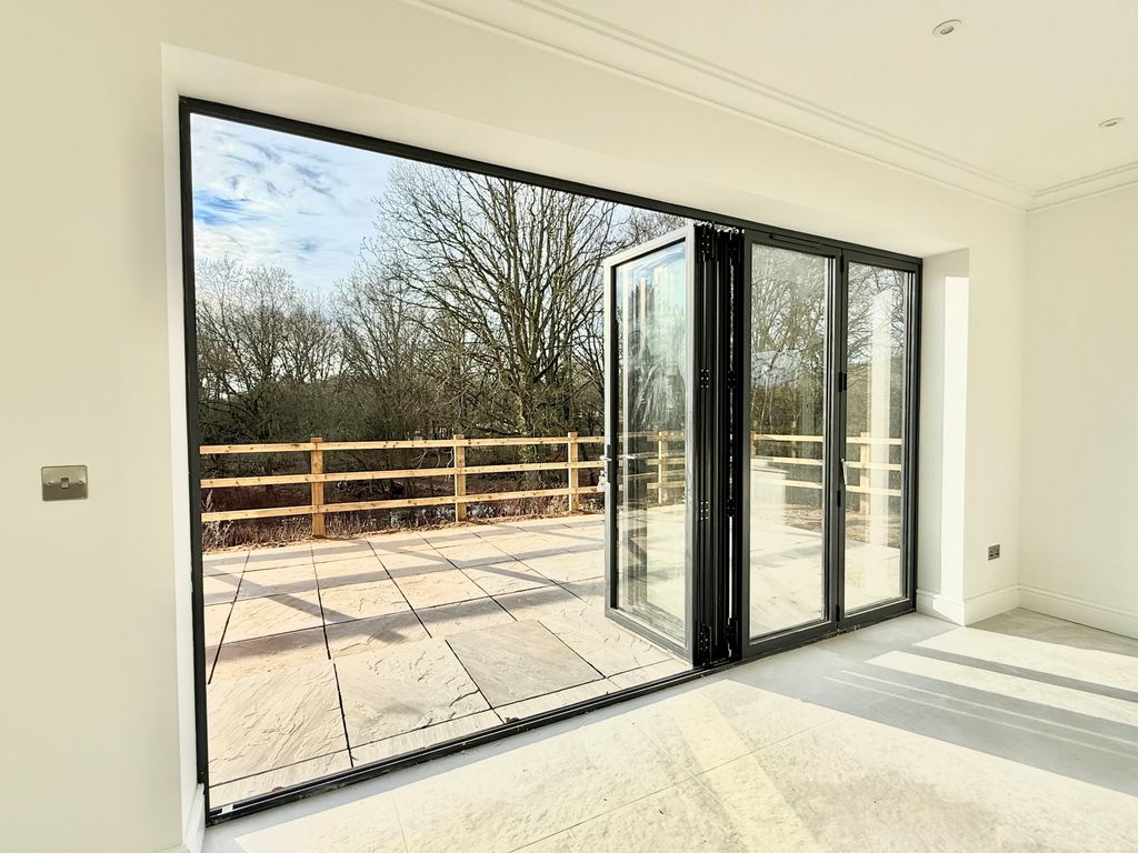 Additional image 11 of 5 bed detached house to rentLittle Heath, Sandy SG19