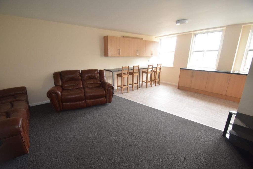 Additional image 2 of 6 bed flat to rentBellmans Yard, High Street, Newport TF10