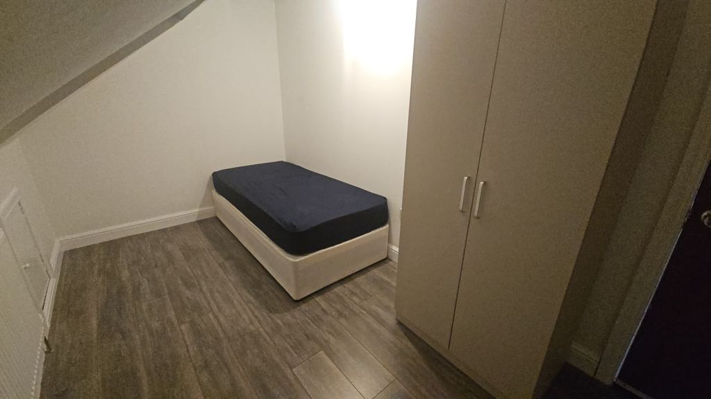 Additional image 9 of 8 bed shared accommodation to rentBiscot Road, Luton LU3