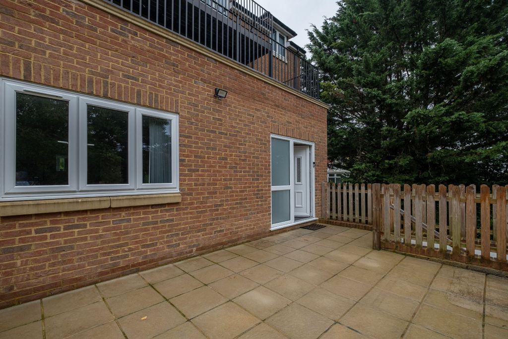 Additional image 28 of 2 bed flat to rentWest Wycombe Road, High Wycombe HP12
