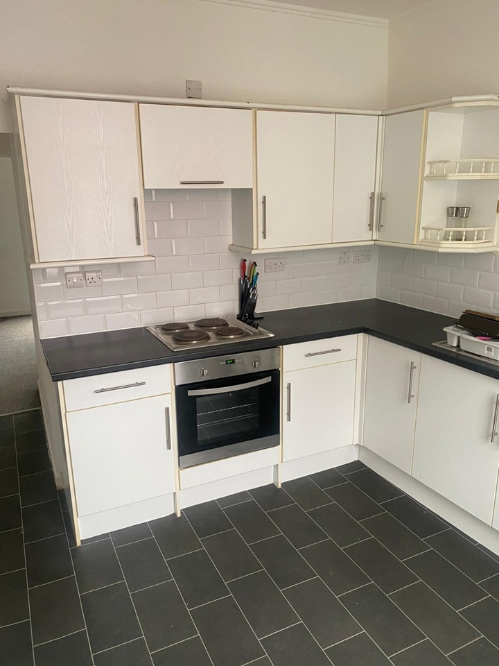 2 Bed Flat, Basement, BS6, N1 7GU