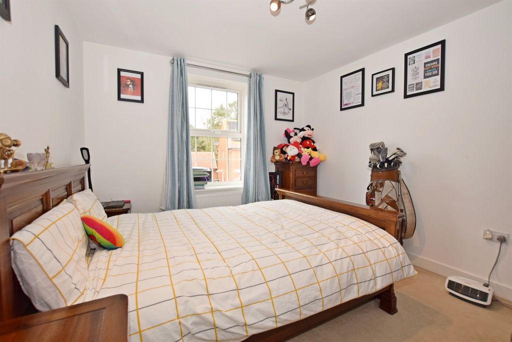 Additional image 15 of 5 bed detached house to rent7 Wellers Close, Felpham, Bognor Regis, West Sussex PO22