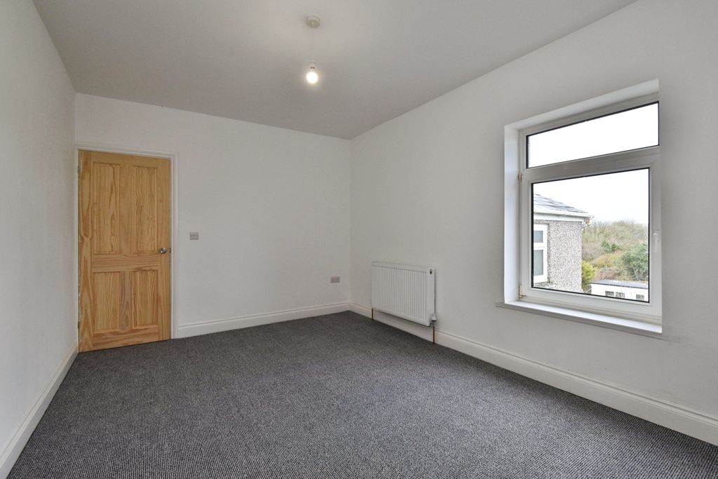 Additional image 5 of 3 bed property to rentGron Road, Ammanford SA18