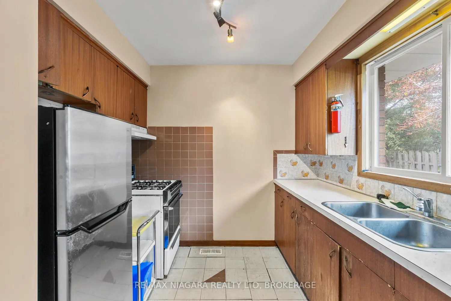 Additional image 9 of 6611 Margaret Street