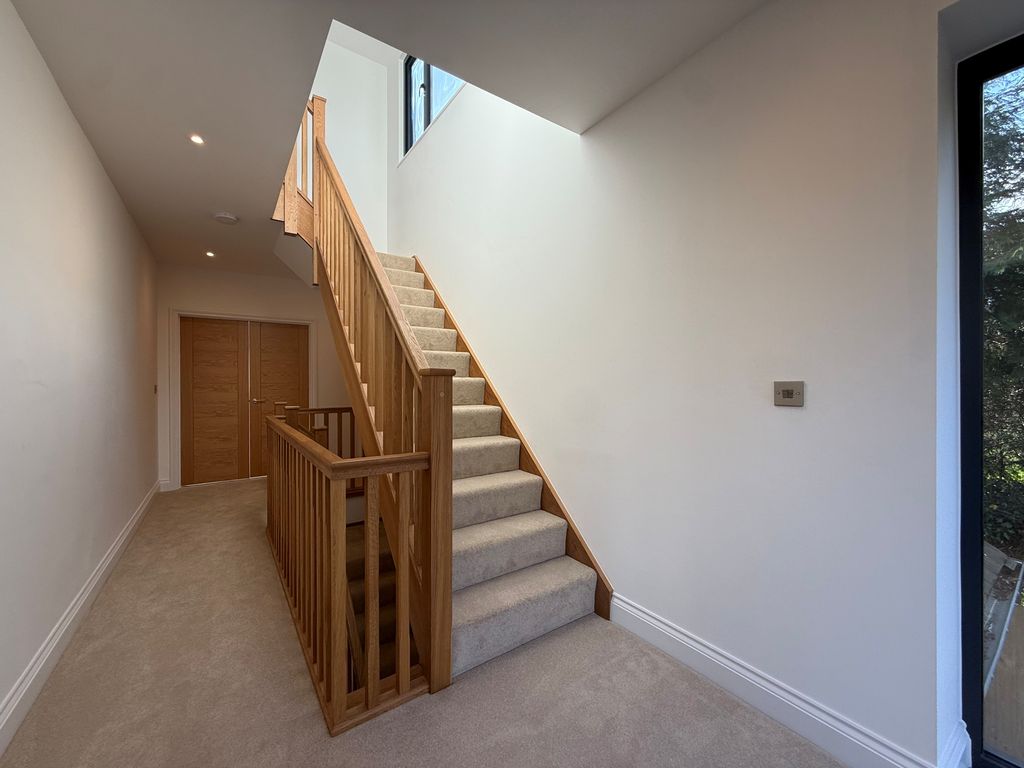 Additional image 33 of 5 bed detached house to rentOld Rydon Lane, Exeter EX2