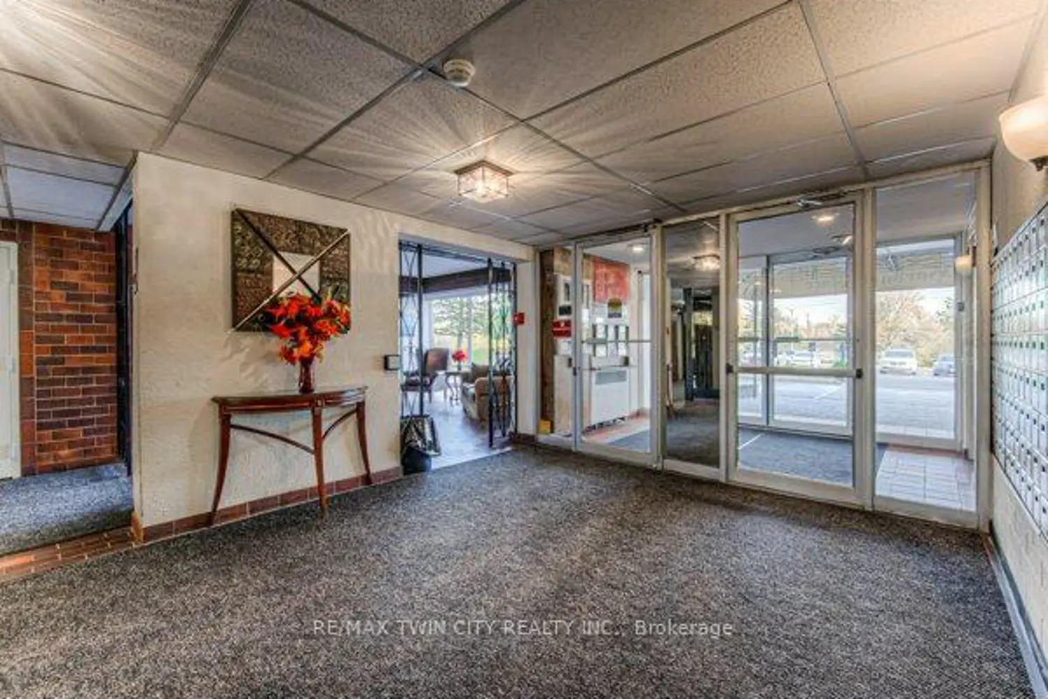 225 Harvard Place 509 photo 2
