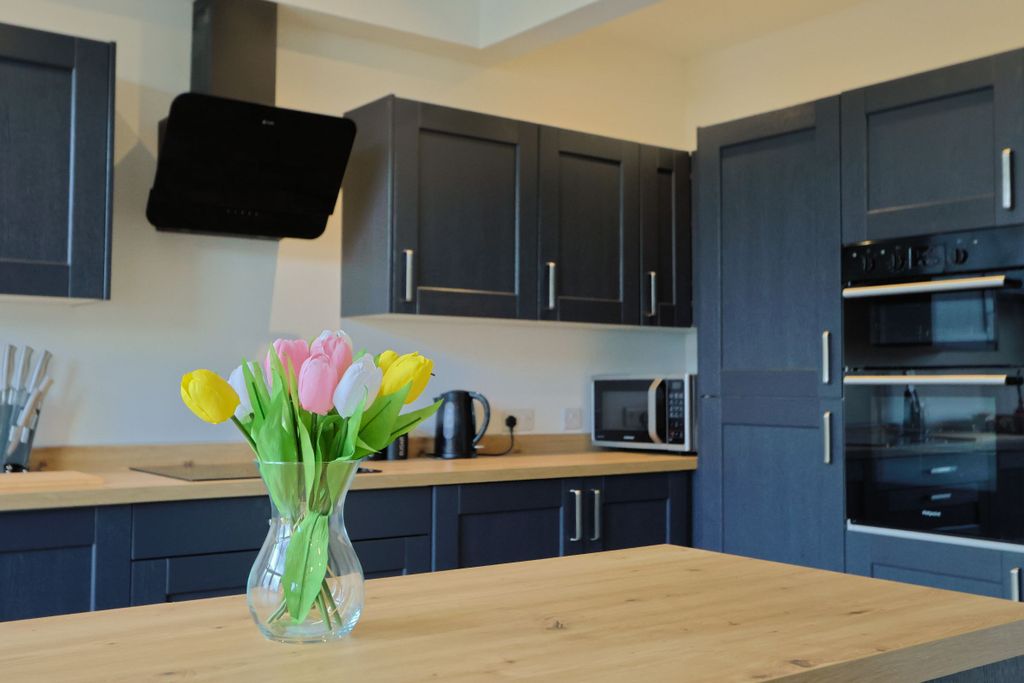 Additional image 23 of 6 bed flat to rentSouthmead Road, Westbury-On-Trym, Bristol BS10