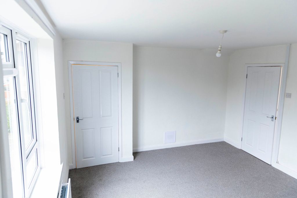 Additional image 9 of 3 bed semi-detached house to rentHarp Lane, Telford TF4