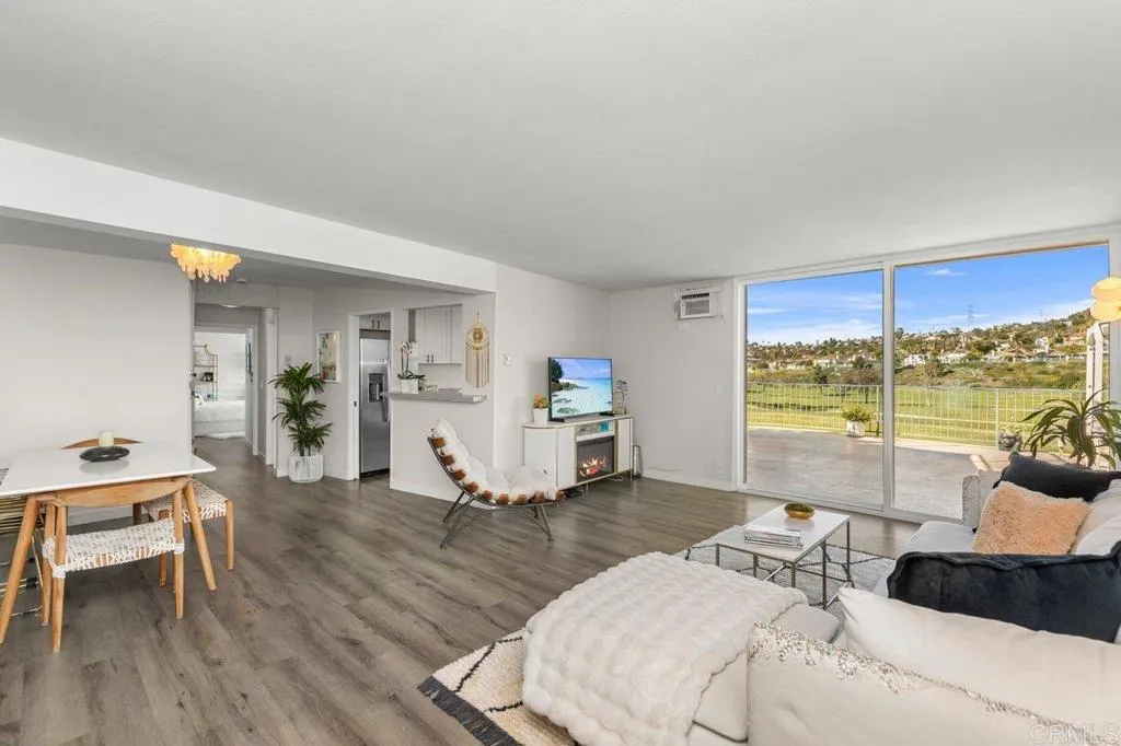 Additional image 7 of 2544 Navarra Dr Unit 12, Carlsbad, CA 92009