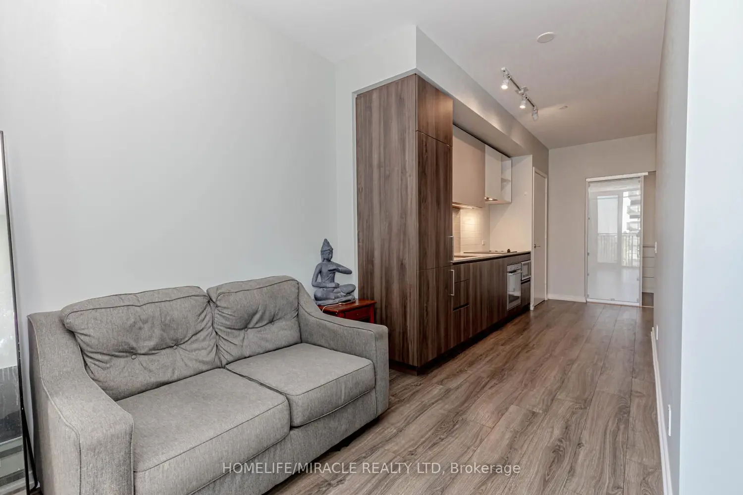 Additional image 10 of 7890 Jane Street 501