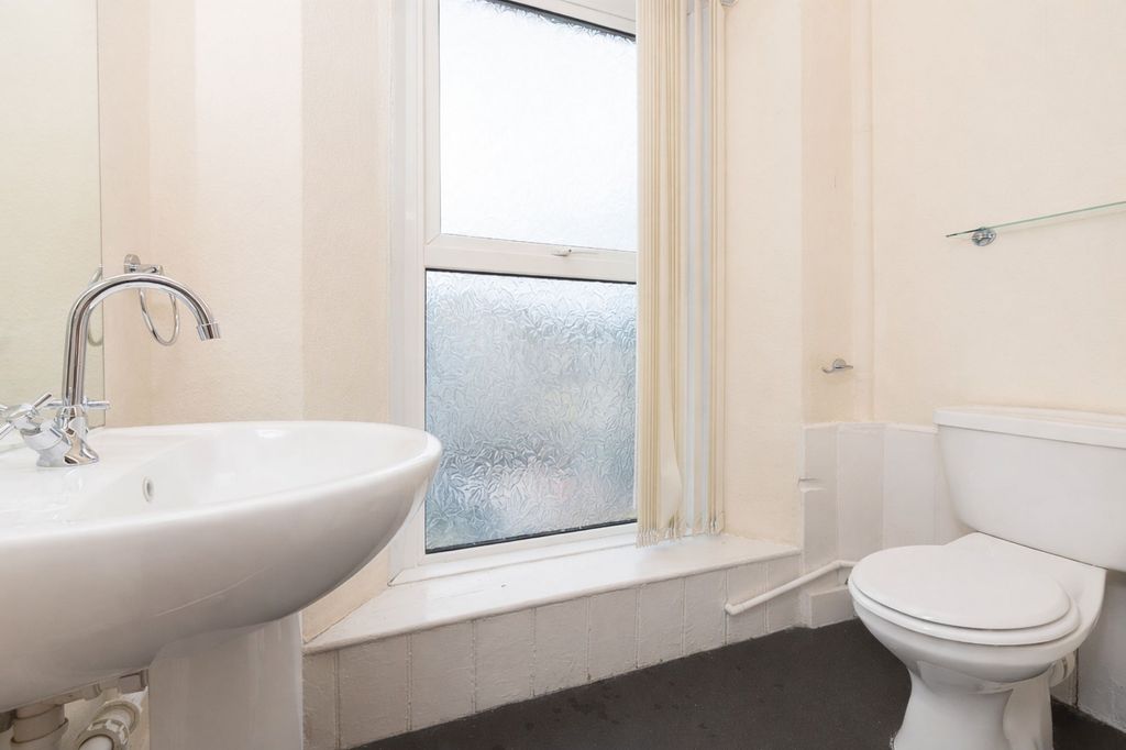 Additional image 11 of 5 bed flat to rentQueens Road, Clifton BS8