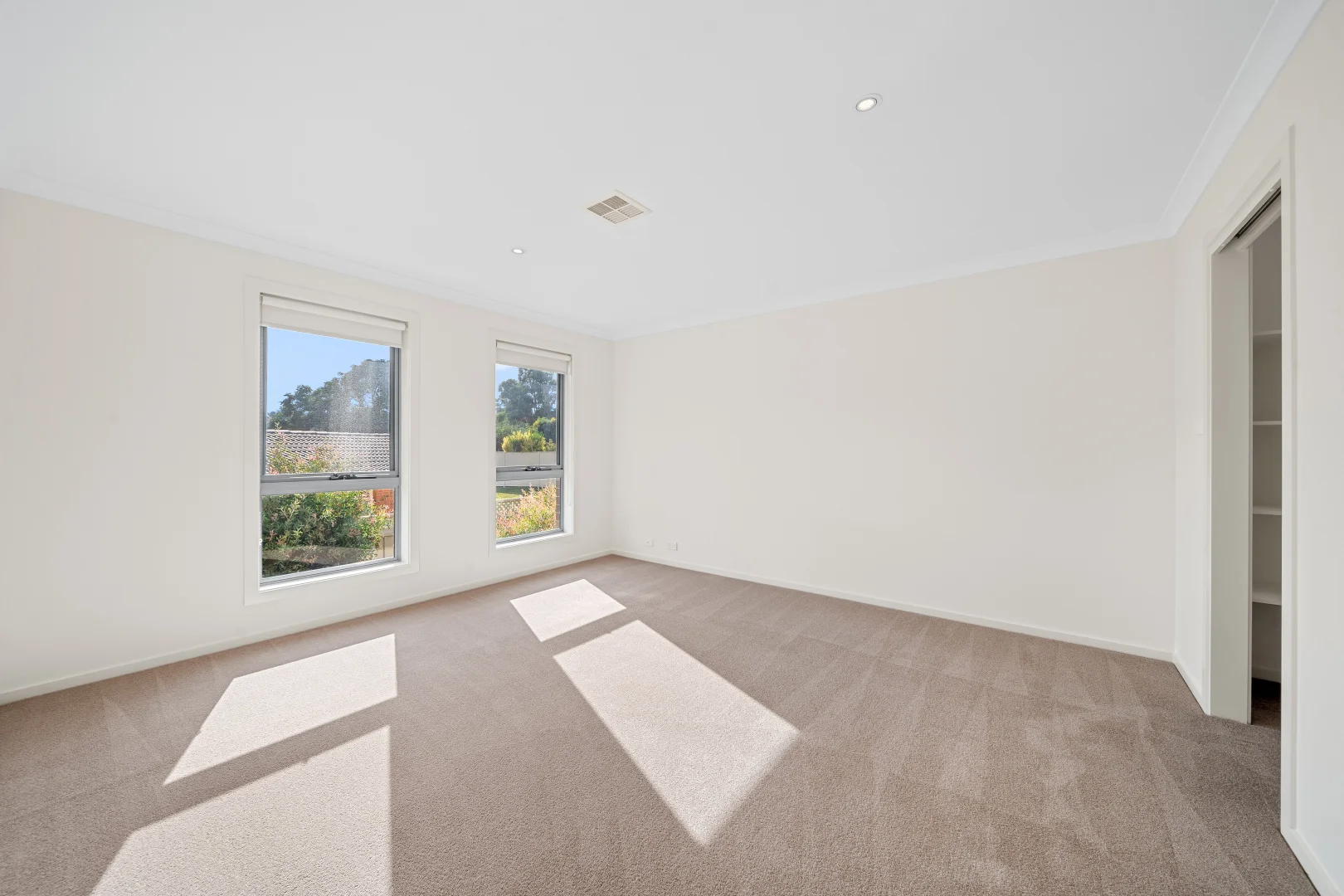Additional image 16 of 2/19 Torpy Place, Jerrabomberra NSW 2619