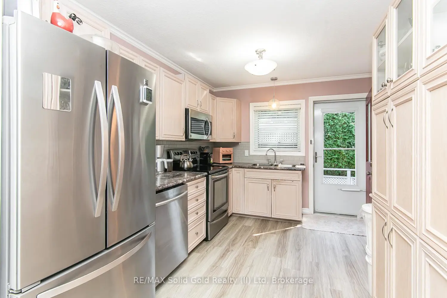 Additional image 6 of 4 Elm Street