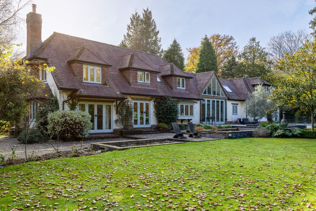 Additional image 4 of 5 bed detached house to rentQuernsmuir Cottage, Surrey GU10