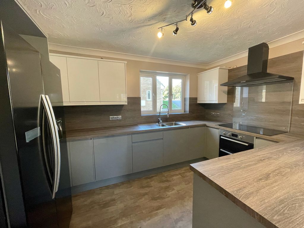 Additional image 2 of 5 bed detached house to rentKitchener Close, Lakenheath, Brandon IP27