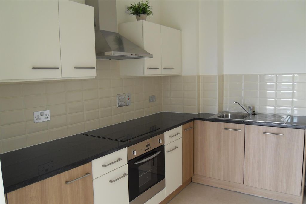Additional image 6 of 2 bed flat to rentWindsor Court, Barry CF62
