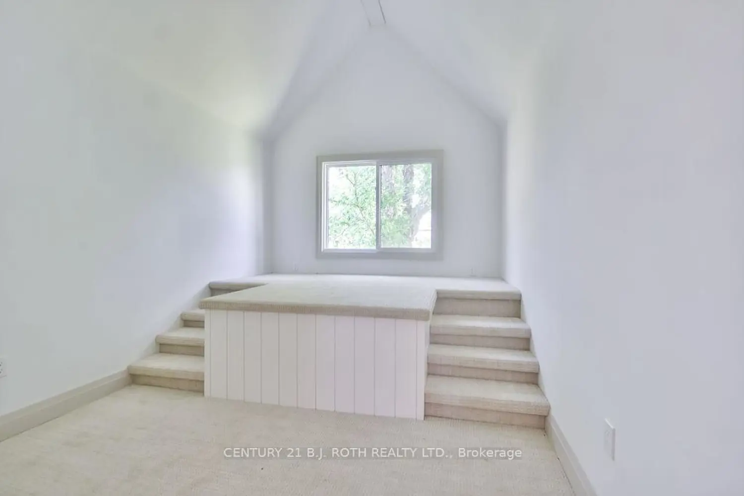 Additional image 20 of 1998 Old Barrie Road