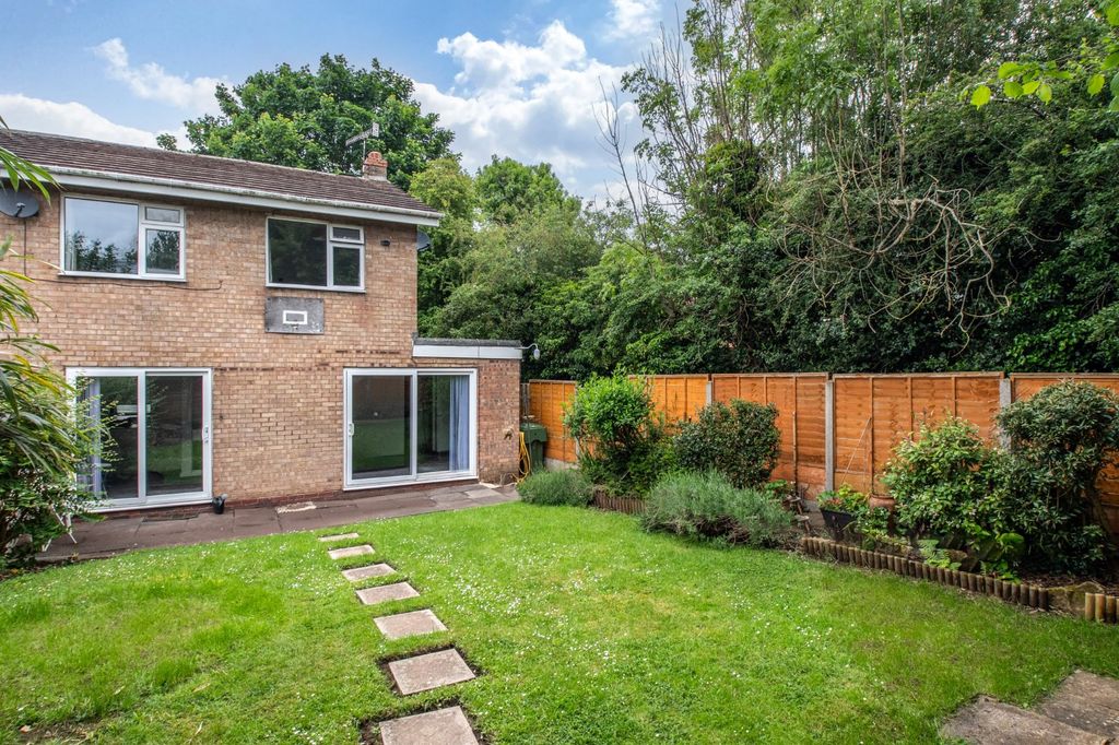 Additional image 13 of 3 bed semi-detached house to rentFulton Close, Bromsgrove, Worcestershire B60