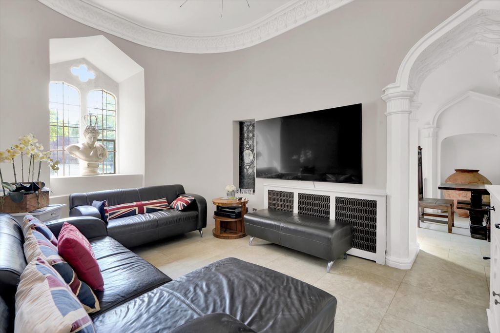 Additional image 17 of 6 bed detached house to rentPelhams Walk, Esher, Surrey KT10