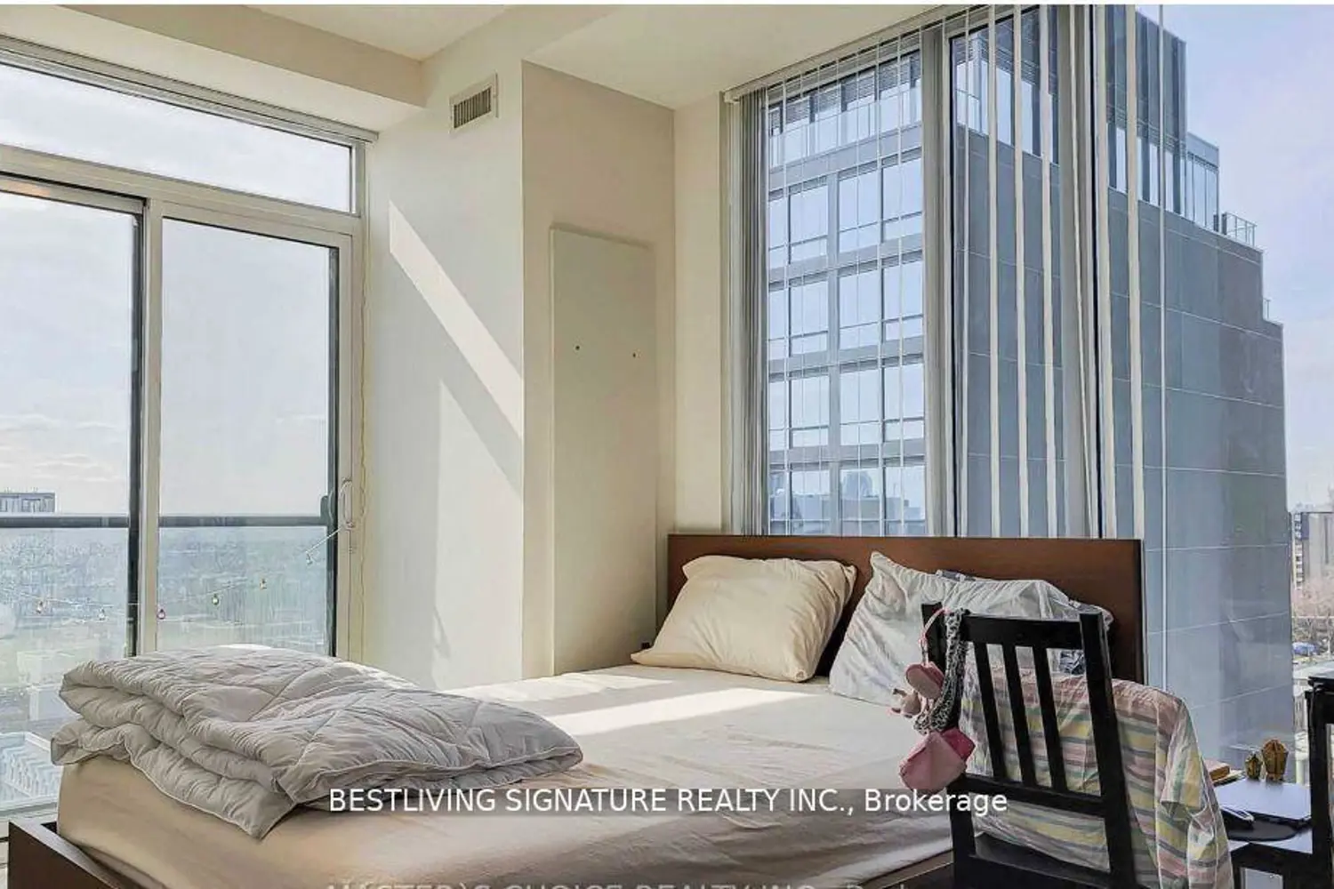 Additional image 9 of 435 Richmond Street 1409