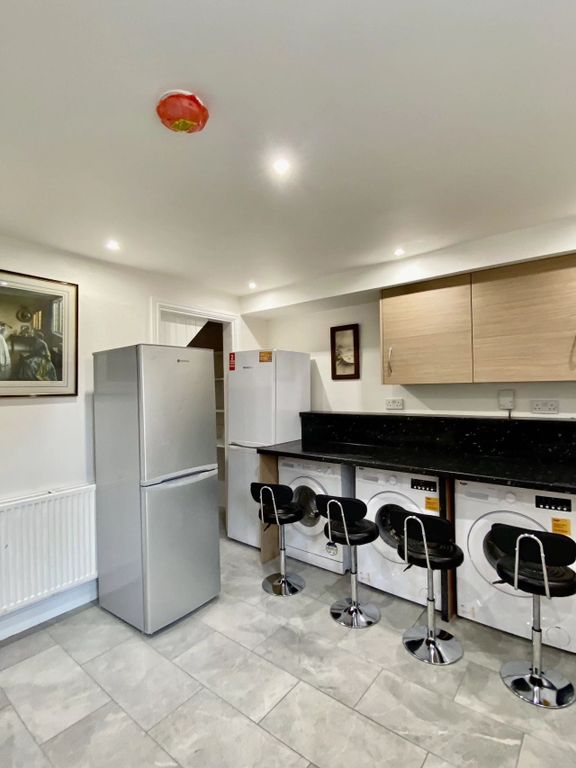 5 bed shared accommodation to rentHighcrown Street, Southampton SO17 photo 4